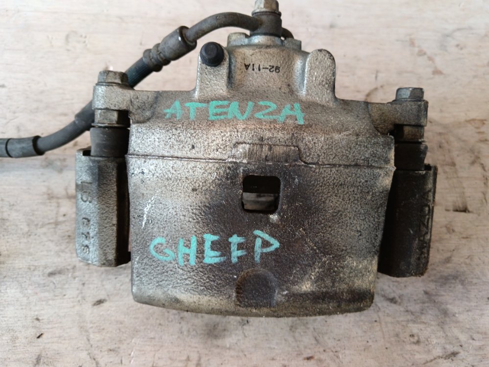 Суппорт передний правый Atenza GHEFP LF
