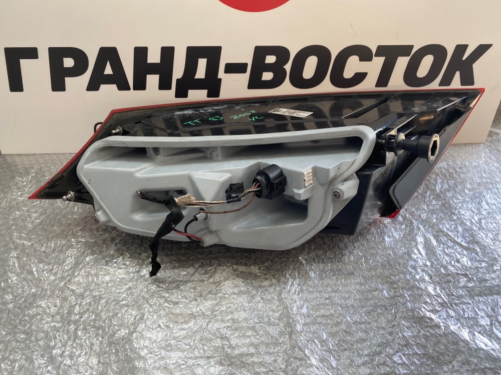 Стоп-сигнал левый TT 2007 8J3