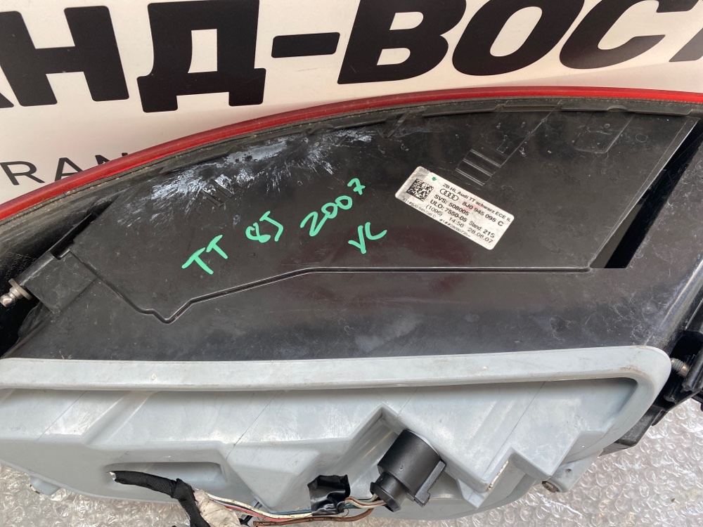 Стоп-сигнал левый TT 2007 8J3