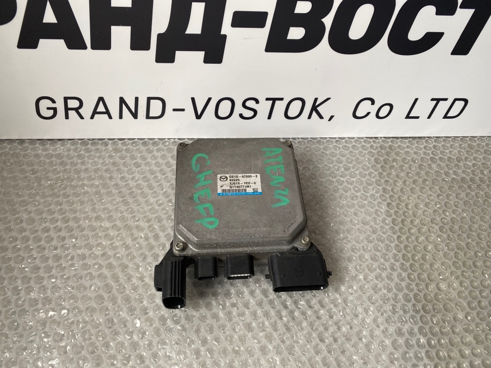 Блок управления рулевой рейкой Mazda Atenza Ghefp LF GS1D-67880-E Б/У