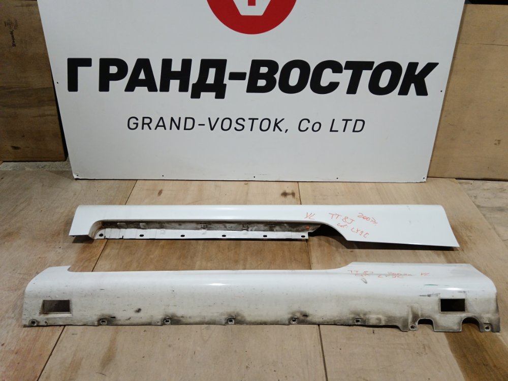Порог кузова AUDI TT 2007 8J3 Б/У