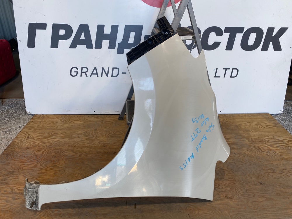 Крыло переднее левое Suzuki Solio 2013 MA15S Б/У