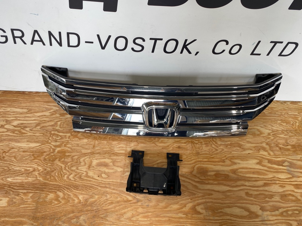 Решетка радиатора Honda Stepwgn 2010 RK5 Б/У