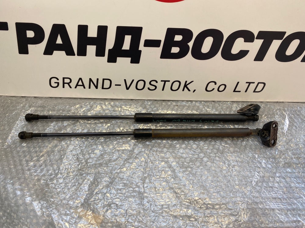 Амортизатор двери багажника Toyota Prius 2009 NHW20 Б/У