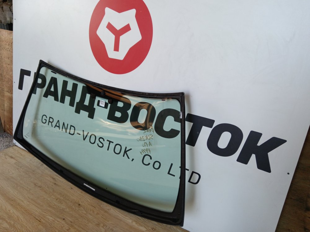 Стекло лобовое SLK230 1999 R170