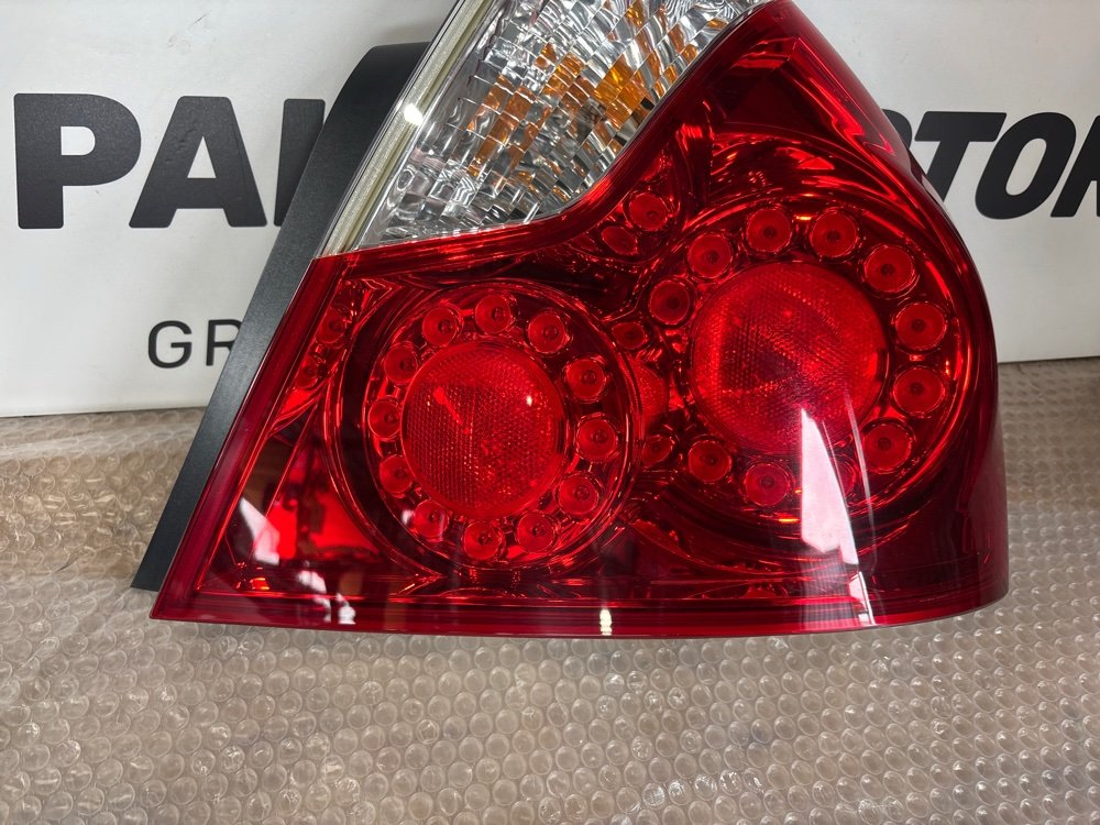 Стоп-сигнал правый Nissan Fuga Y50 Стоп-сигнал правый Nissan Fuga Y50