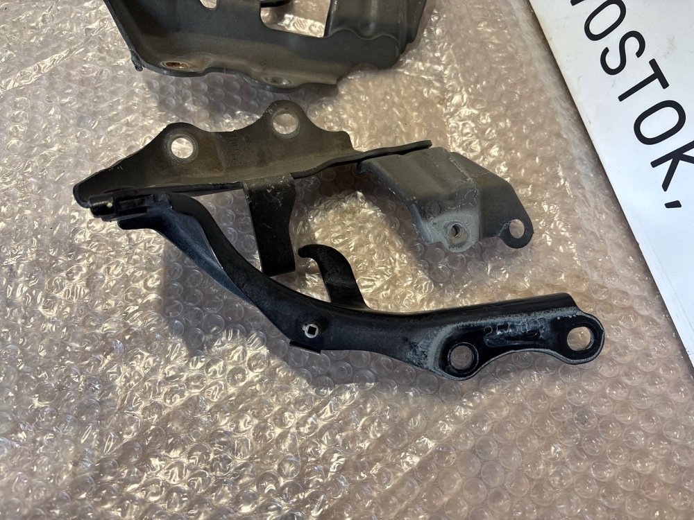 Петля капота LS460 2008 USF40 1UR-FSE