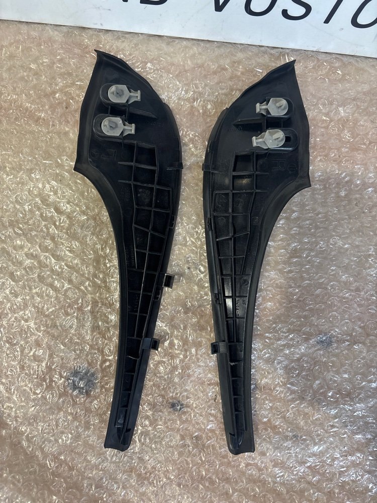 Уголок жабо Toyota Wish ZGE20 2ZR-FAE Уголок жабо Toyota Wish ZGE20 2ZR-FAE