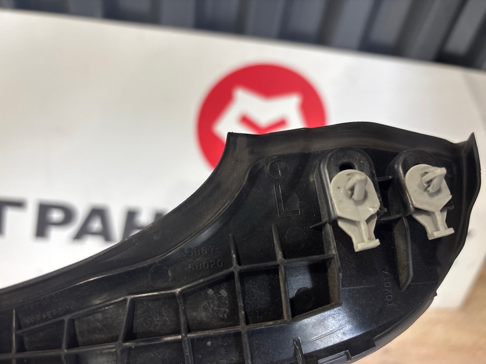 Уголок жабо Wish 2012 ZGE20 2ZR-FAE Уголок жабо Wish 2012 ZGE20 2ZR-FAE