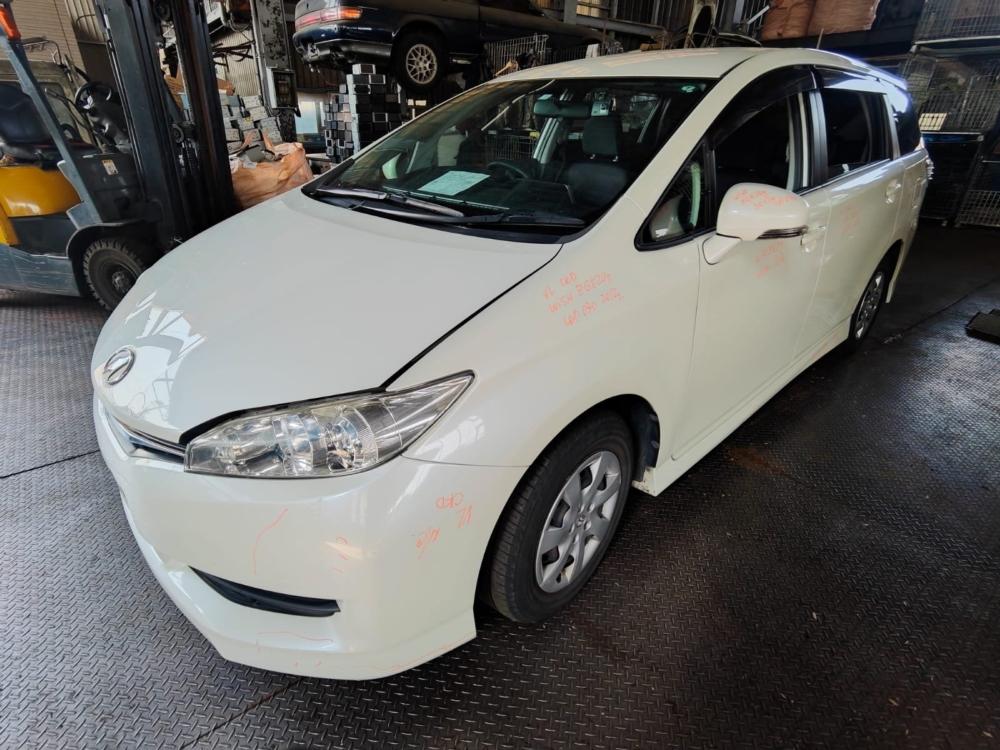 Уголок жабо Wish 2012 ZGE20 2ZR-FAE Уголок жабо Wish 2012 ZGE20 2ZR-FAE