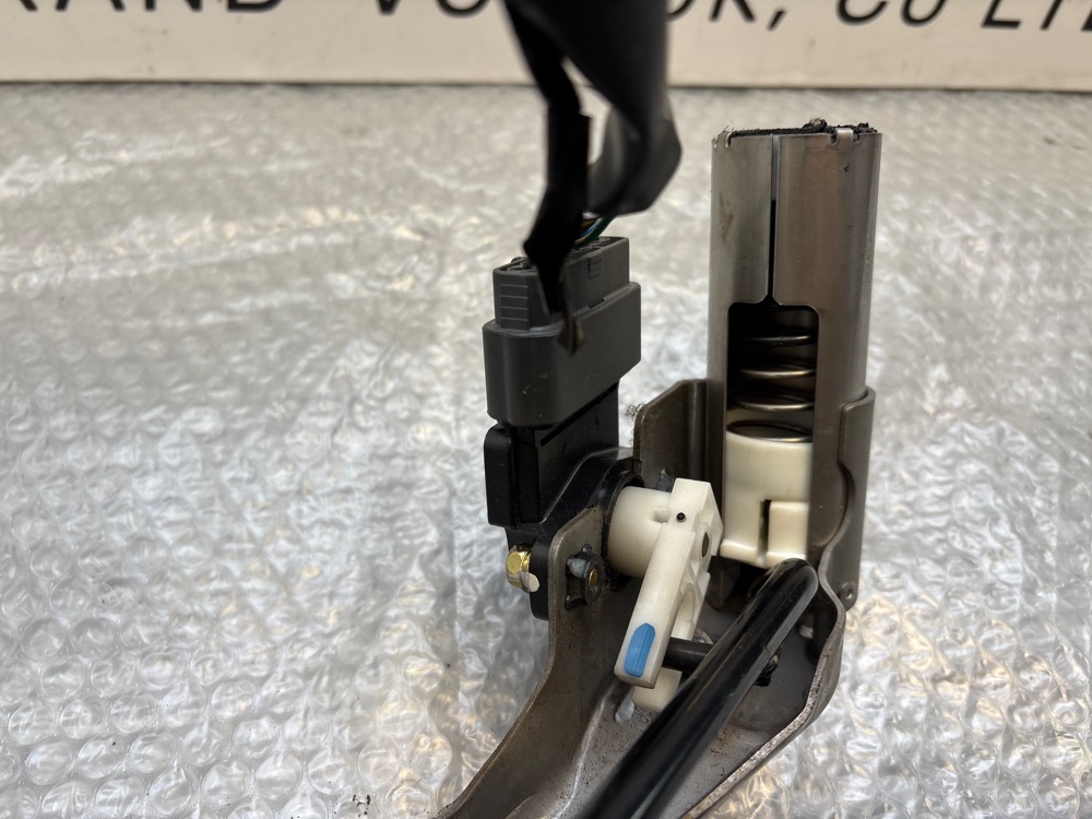 Педаль газа Pajero 2003 V65W 6G74