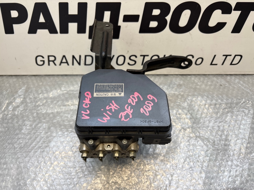 Запчасть блок abs Toyota Wish 2009 ZGE20 2ZR-FAE 44540-68050 контрактная Блок ABS Toyota Wish 2009 ZGE20 2ZR-FAE 44540-68050 контрактная