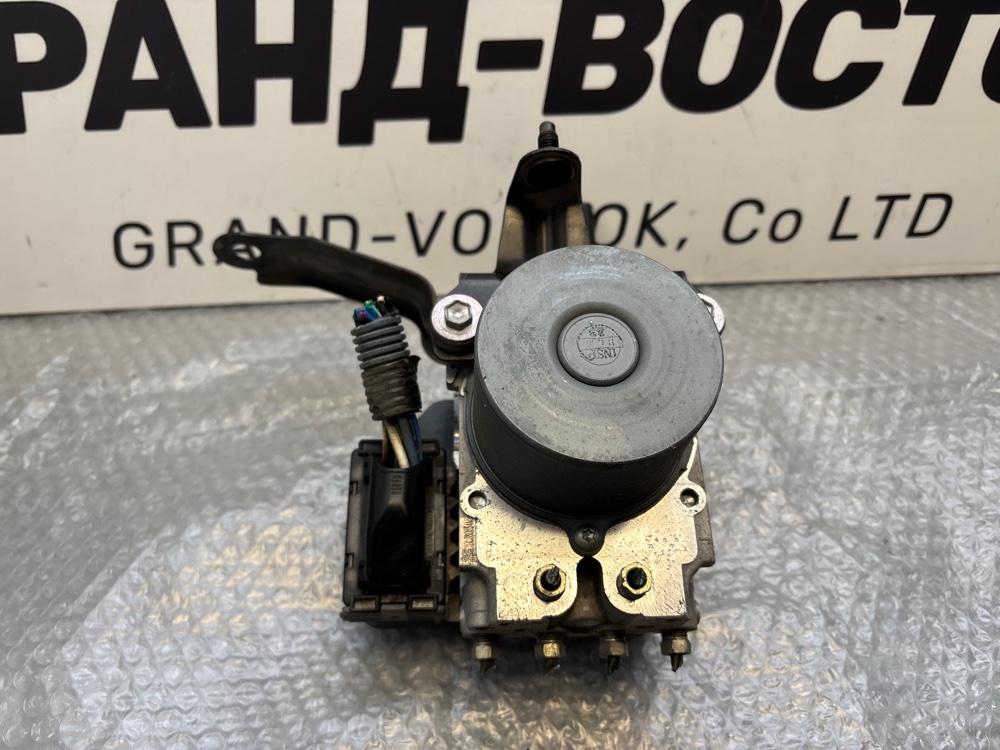 Блок ABS Wish 2009 ZGE20 2ZR-FAE Блок ABS Wish 2009 ZGE20 2ZR-FAE