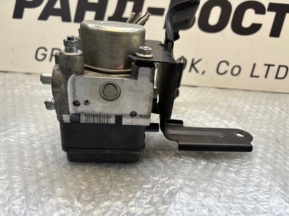 Блок ABS Wish 2008 ZNE10G 1ZZ-FE