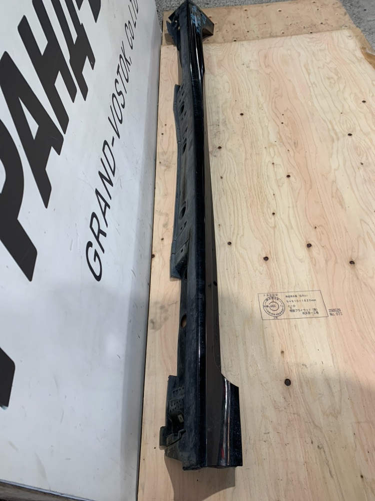 Порог кузова правый Prius 2018 ZVW50 2ZR-FXE