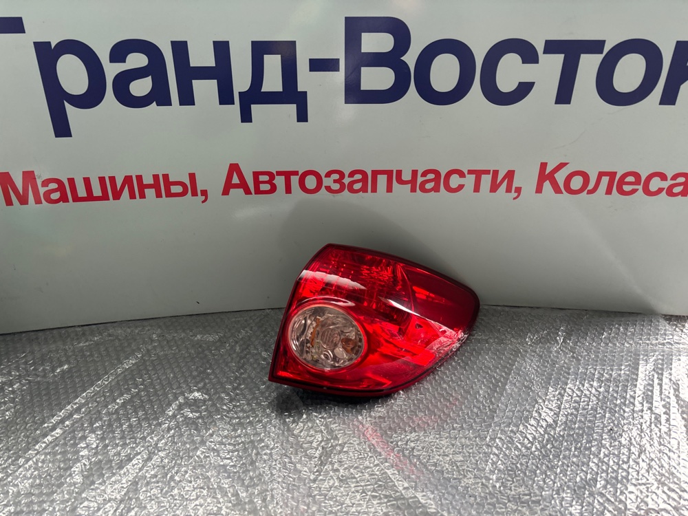 Стоп-сигнал правый Wingroad 2006 Y12