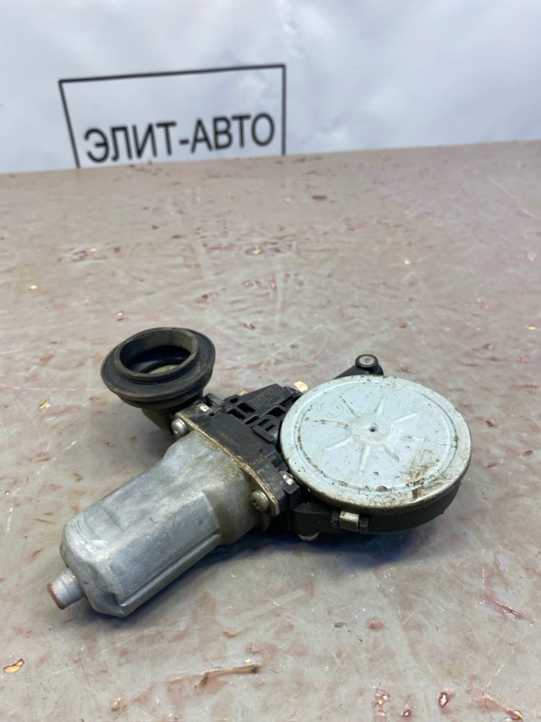 Моторчик стеклоподъемника задний правый Toyota Camry 2007 V40 3.5 8572035140 Б/У