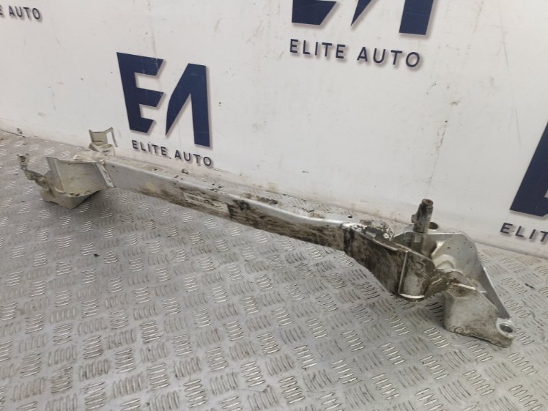 Кронштейн двигателя Phaeton 2002 3.2