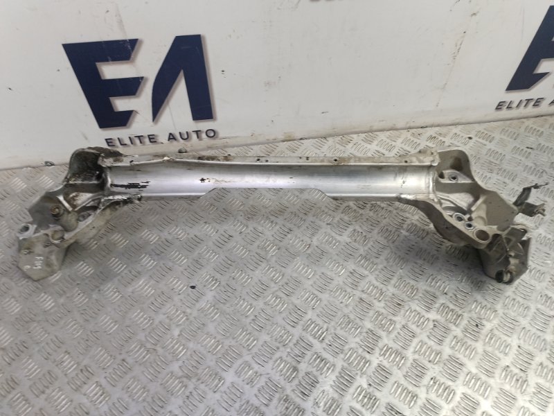 Кронштейн двигателя Phaeton 2002 3.2