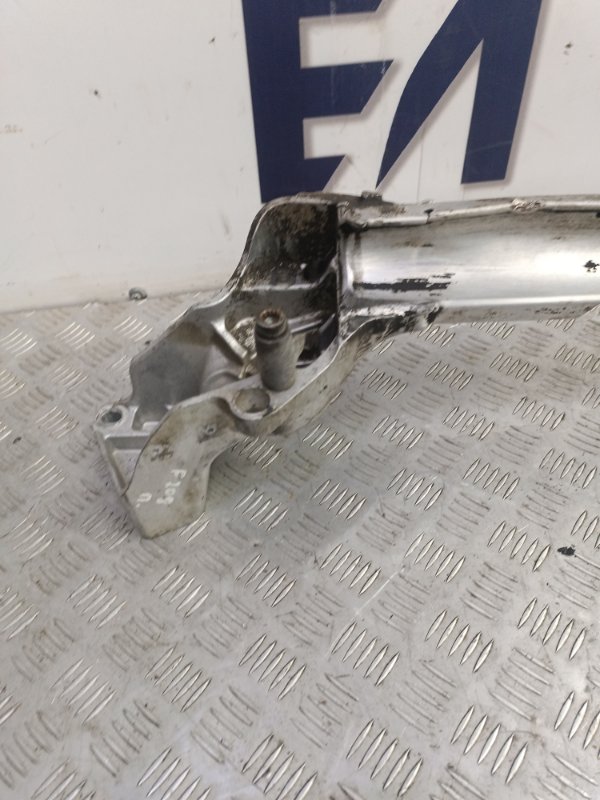 Кронштейн двигателя Phaeton 2002 3.2