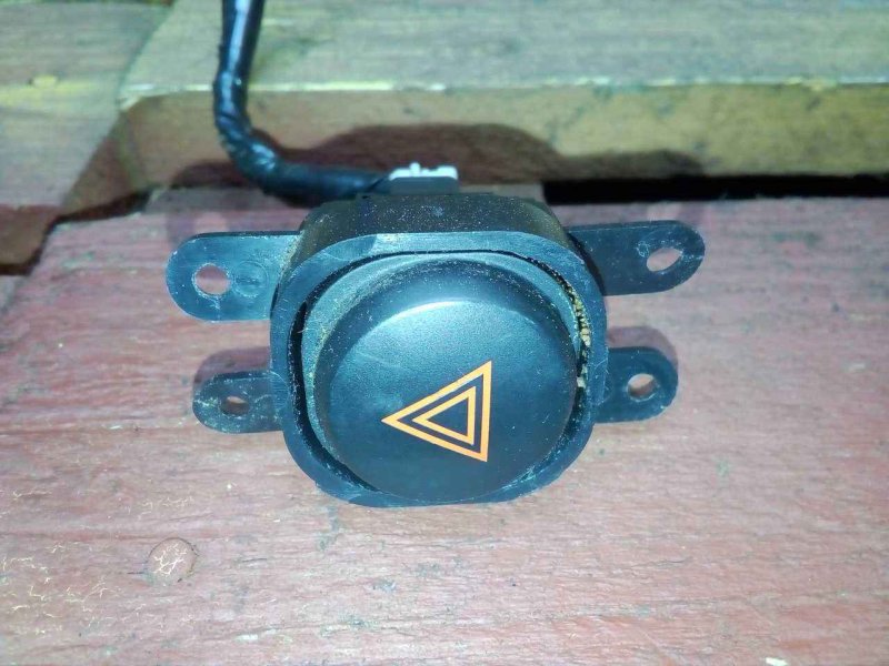 Кнопка аварийной сигнализации Nissan Navara 2005-2015 D40 2.5 25290-EA000 контрактная