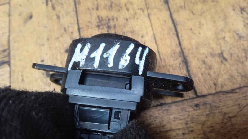 Кнопка аварийной сигнализации Pathfinder 2005-2014 R51