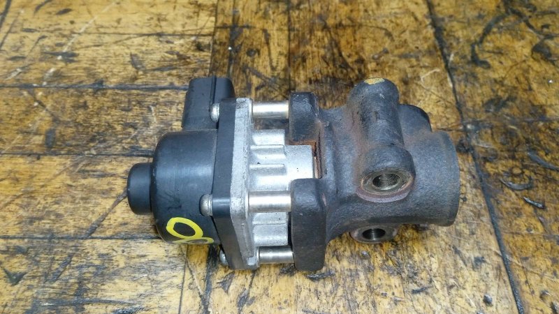 Запчасть клапан вентиляции картерных газов Subaru Forester 1997-2000 S10 2.0 79092AA671 Б/У Клапан вентиляции картерных газов Subaru Forester 1997-2000 S10 2.0 79092AA671 Б/У