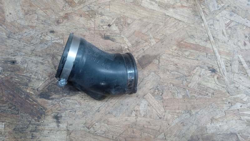 Патрубок впускного коллектора Legacy 2006 b13 2.0 EJ20