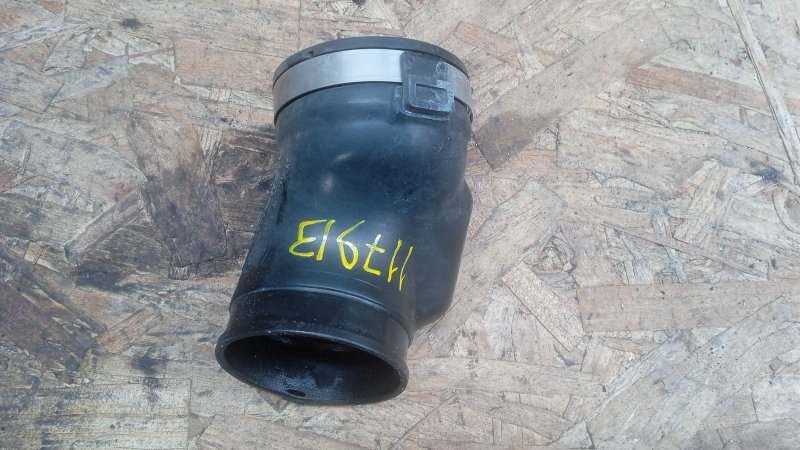 Патрубок впускного коллектора Subaru Legacy b13 2.0 EJ20