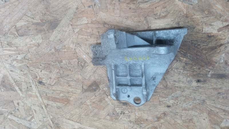 Кронштейн кондиционера Legacy 2006 b13 2.0 EJ20