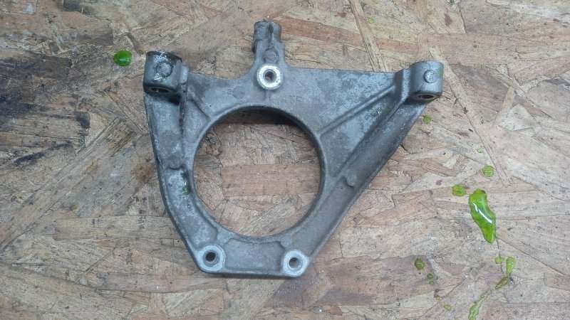 Кронштейн радиатора АКПП Subaru Legacy 2006 b13 2.0 EJ20 31269AA020 Б/У