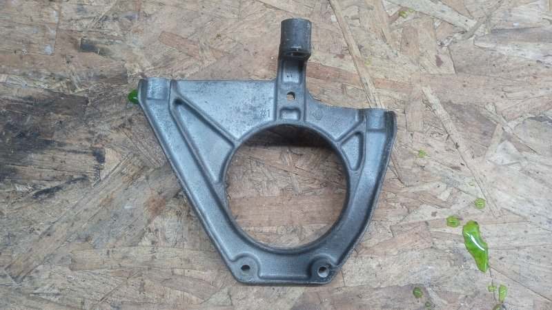 Кронштейн радиатора АКПП Legacy 2006 b13 2.0 EJ20