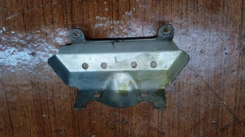 Кронштейн впускного коллектора Subaru Forester 2.0 EJ20