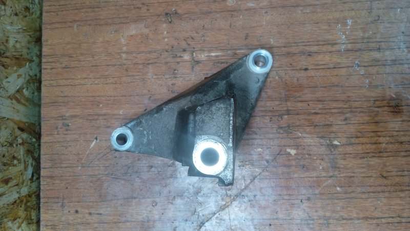 Кронштейн двигателя левый Legacy 2009-2012 EJ 2.5