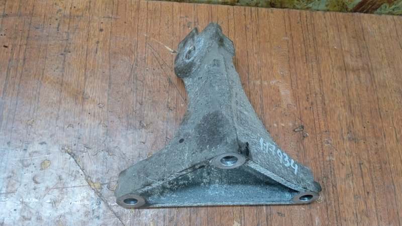 Кронштейн двигателя правый Legacy 2009-2012 EJ 2.5