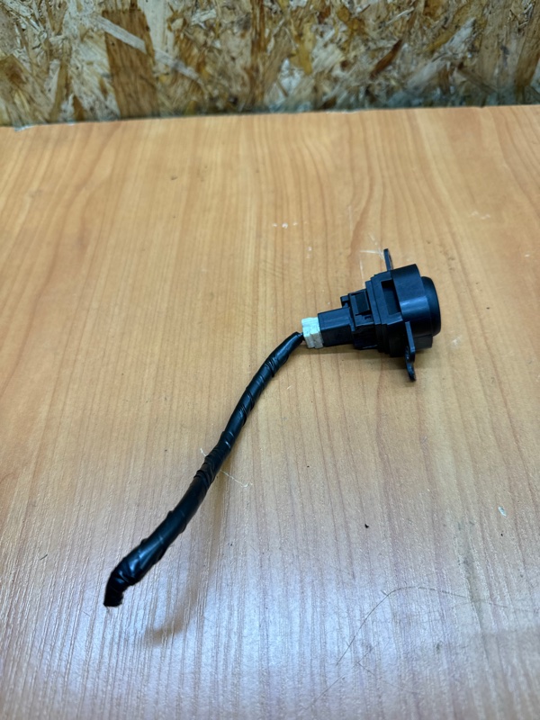 Кнопка аварийной сигнализации Nissan Navara 2005-2015 (D40) 2.5 YD25DDTi 25290EA000 контрактная