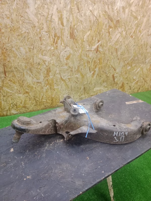 Рычаг подвески нижний задний правый Nissan Pathfinder R51 2.5 YD25DDTi