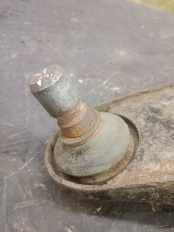 Рычаг подвески нижний задний правый Pathfinder 2005-2014 R51 2.5 YD25DDTi