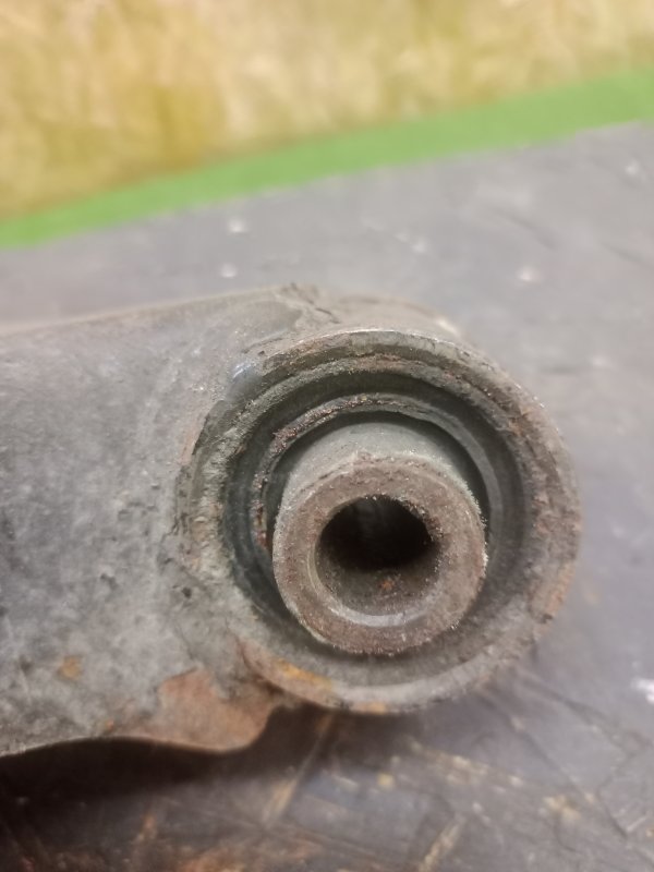 Рычаг подвески нижний задний левый Pathfinder 2005-2014 R51