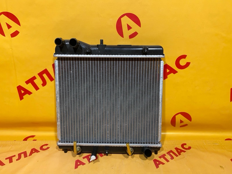 Запчасть радиатор охлаждения двигателя HONDA Fit GD1 L13A 19010-PWA-901 новая Радиатор охлаждения двигателя HONDA Fit GD1 L13A 19010-PWA-901 новая