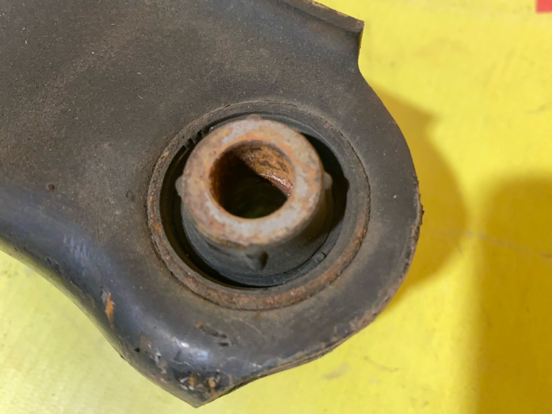 Рычаг задний правый Outlander 2008 CW5W 4B12