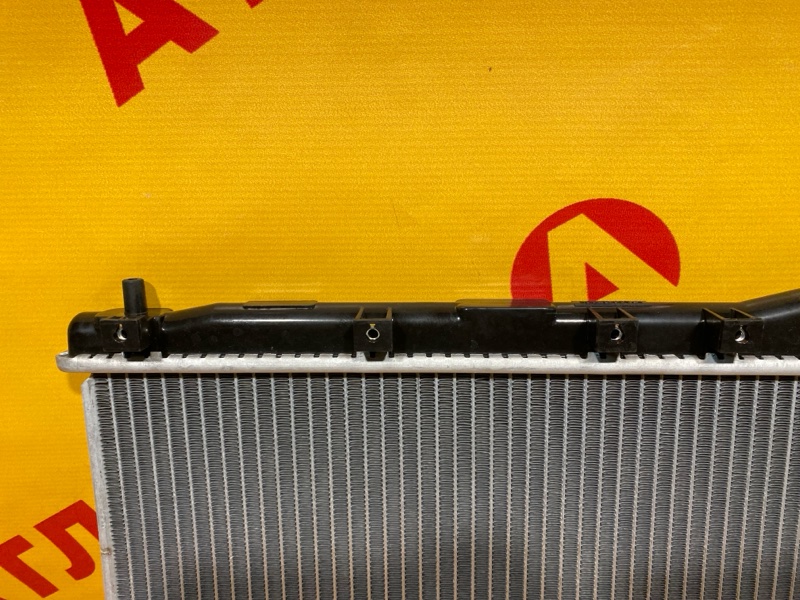 Радиатор охлаждения двигателя HONDA INSPIRE UA1 G20A Радиатор охлаждения двигателя HONDA INSPIRE UA1 G20A