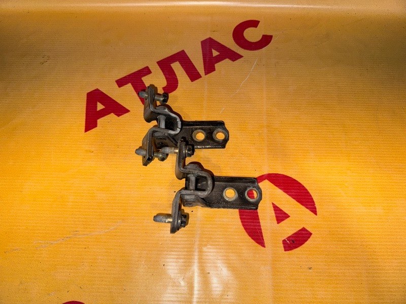 Запчасть петля двери передняя правая MITSUBISHI Airtrek 2005 CU2W 4G63T контрактная Петля двери передняя правая MITSUBISHI Airtrek 2005 CU2W 4G63T контрактная