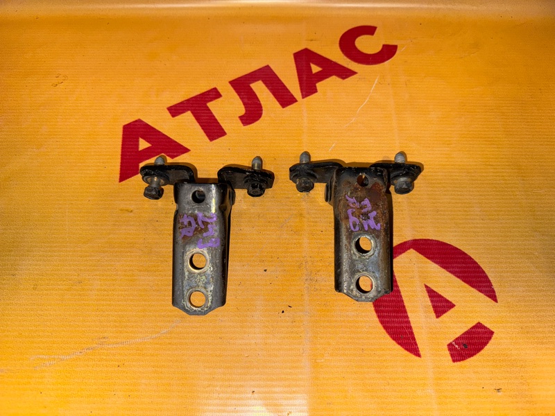 Петля двери передняя правая MITSUBISHI Airtrek CU2W 4G63T Петля двери передняя правая MITSUBISHI Airtrek CU2W 4G63T