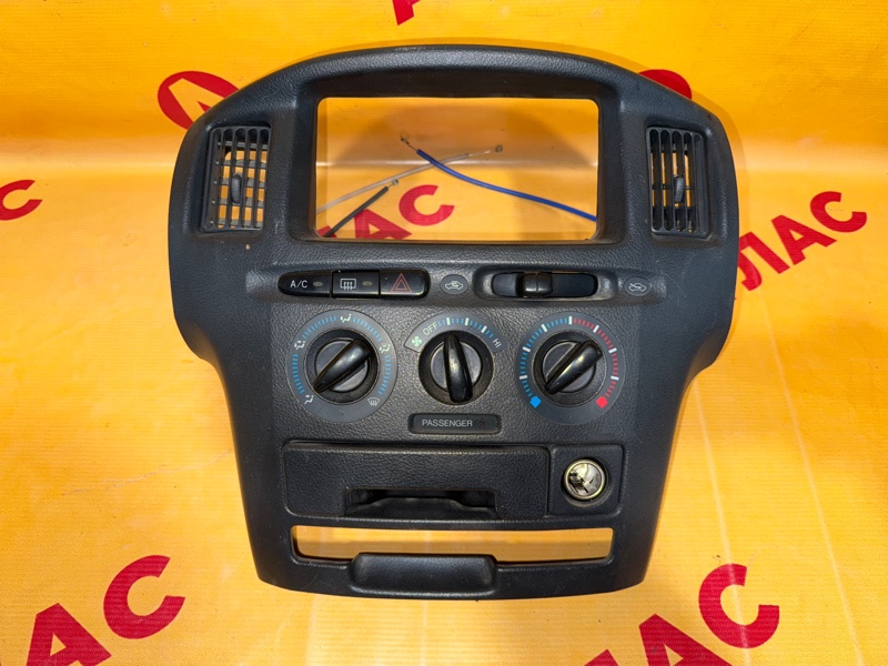 Блок управления климат-контролем TOYOTA Succeed 2002 NCP58 1NZ-FE 5540552190B0 контрактная