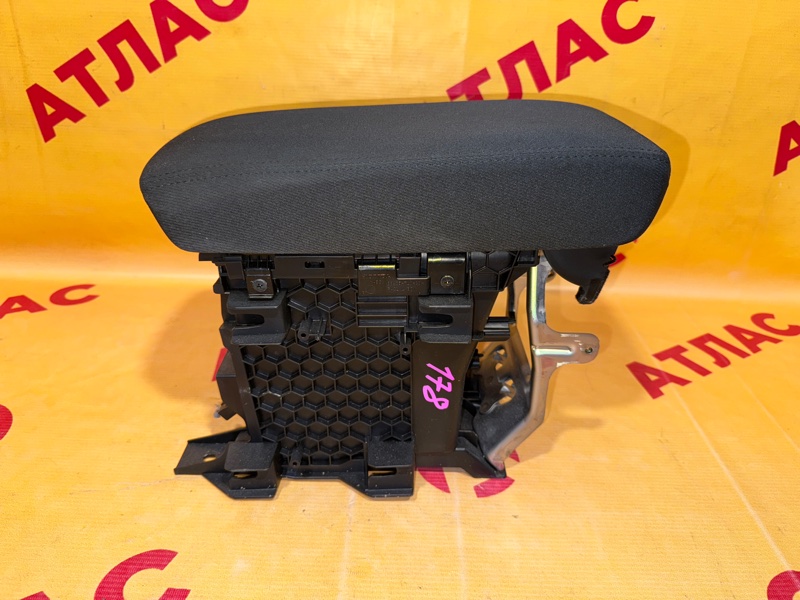 Подлокотник Accord 2012 CU1 R20A