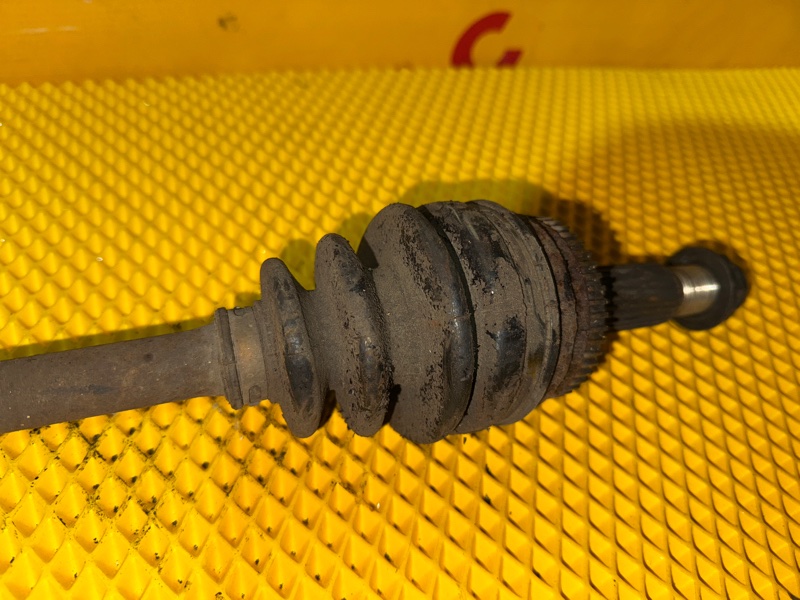 Привод задний правый Corolla Fielder 2002 NZE124 1NZ-FE Привод задний правый Corolla Fielder 2002 NZE124 1NZ-FE