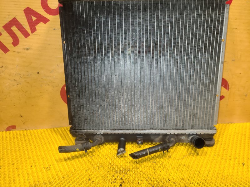 Радиатор охлаждения двигателя Fit 2002 GD1 L13A Радиатор охлаждения двигателя Fit 2002 GD1 L13A