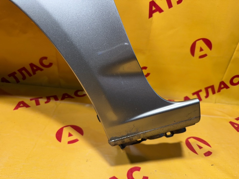 Крыло переднее левое Stream 2002 RN1 D17A