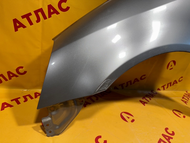 Крыло переднее левое Stream 2002 RN1 D17A